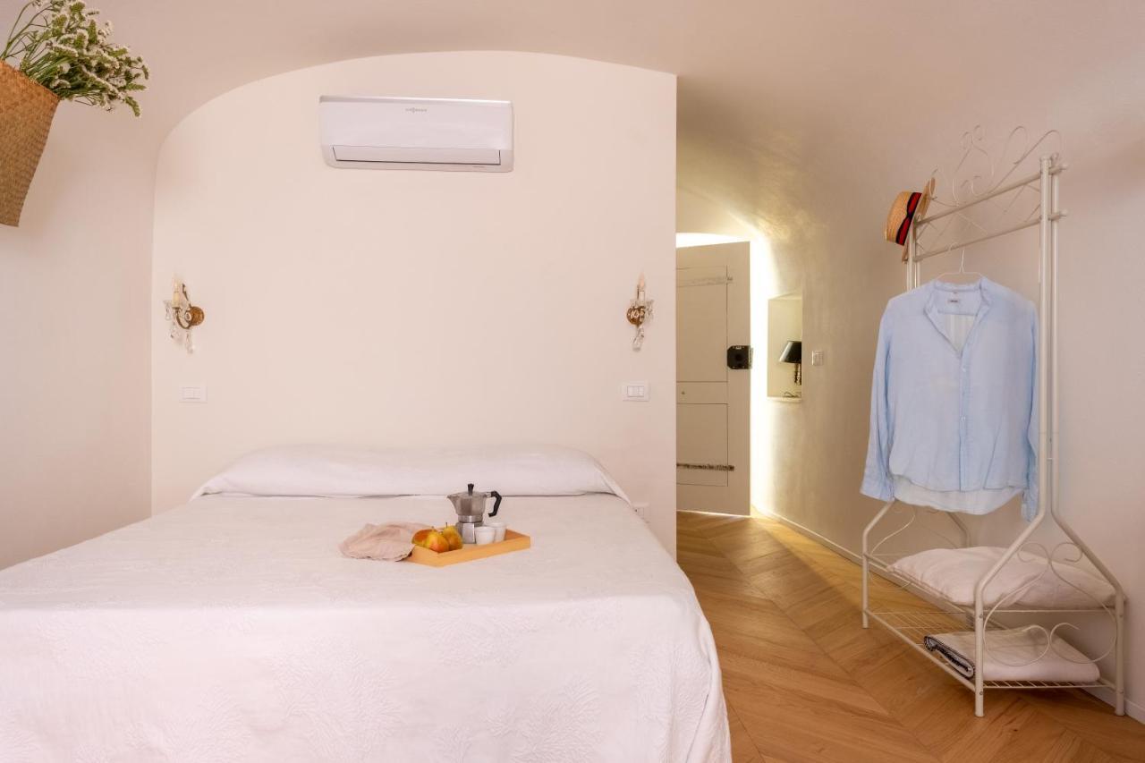 Il Dolce Far Niente Blu Apartment บอร์ดิเกรา ภายนอก รูปภาพ